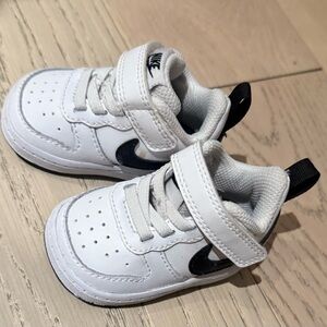 Nike Kids White and Black Velcro Sneakers